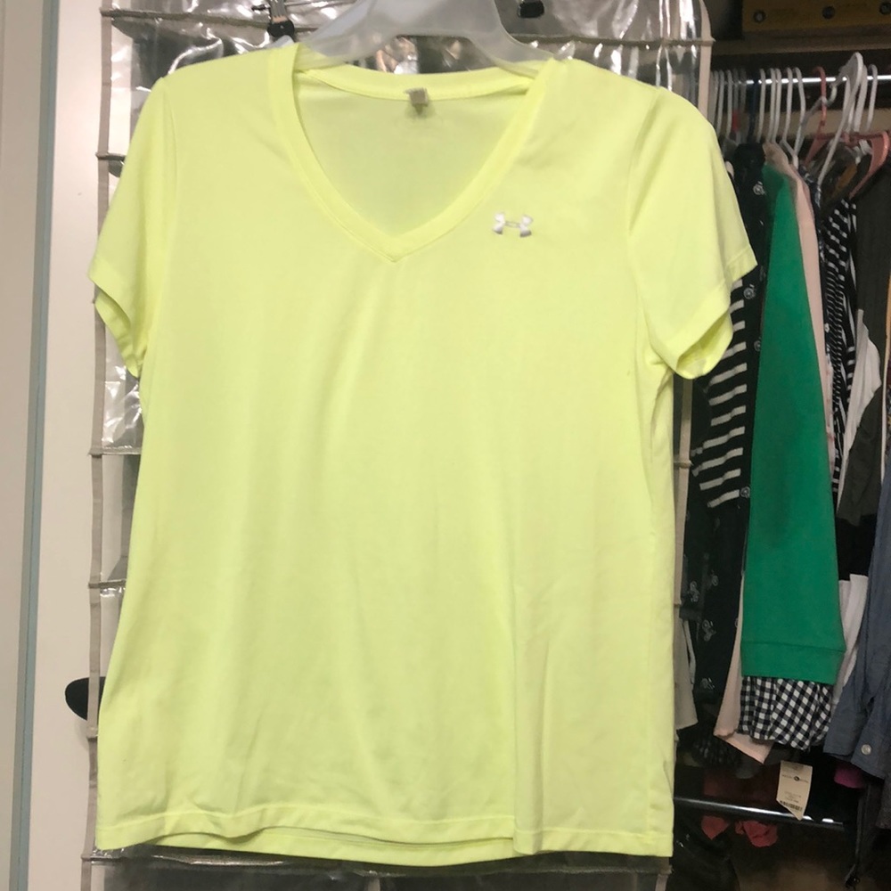 Stripe under armour T-shirt